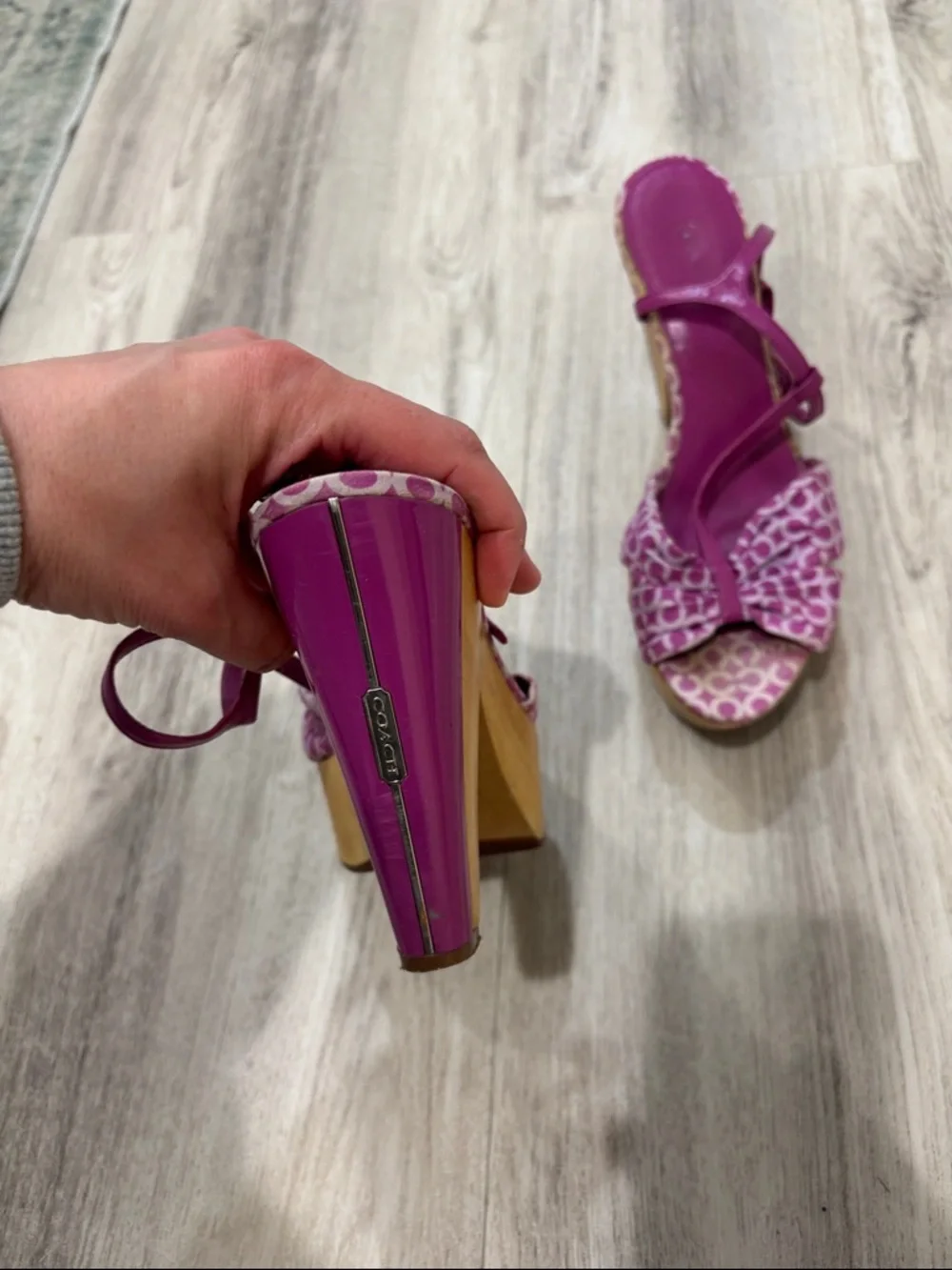 Coach Women’s Pink Patterned Platform Heeled Sandals size 8